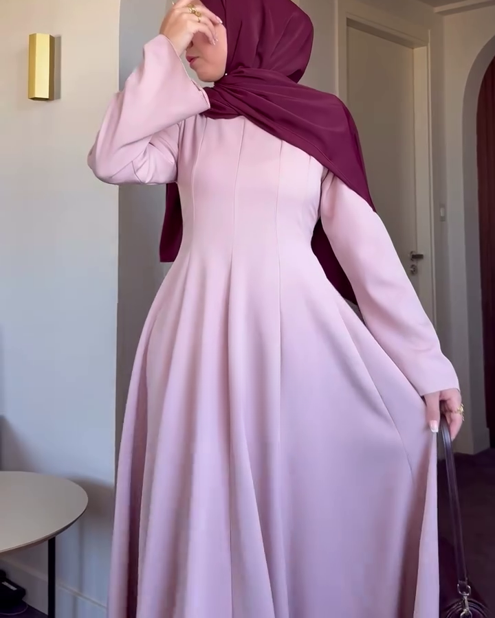 Robe Shaïna