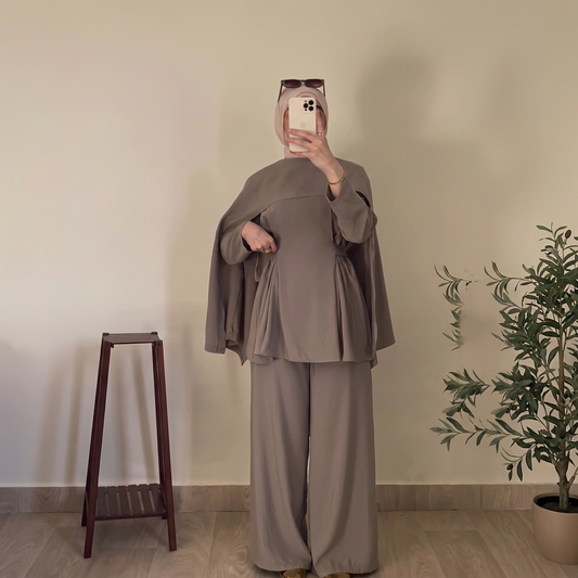 Ensemble Talia — 3 Pieces Cape & Peplum
